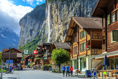 VAL-D'ILLIEZ : CHARMANT HÔTEL DE 27 CHAMBRES AVEC SPA À VENDRE.