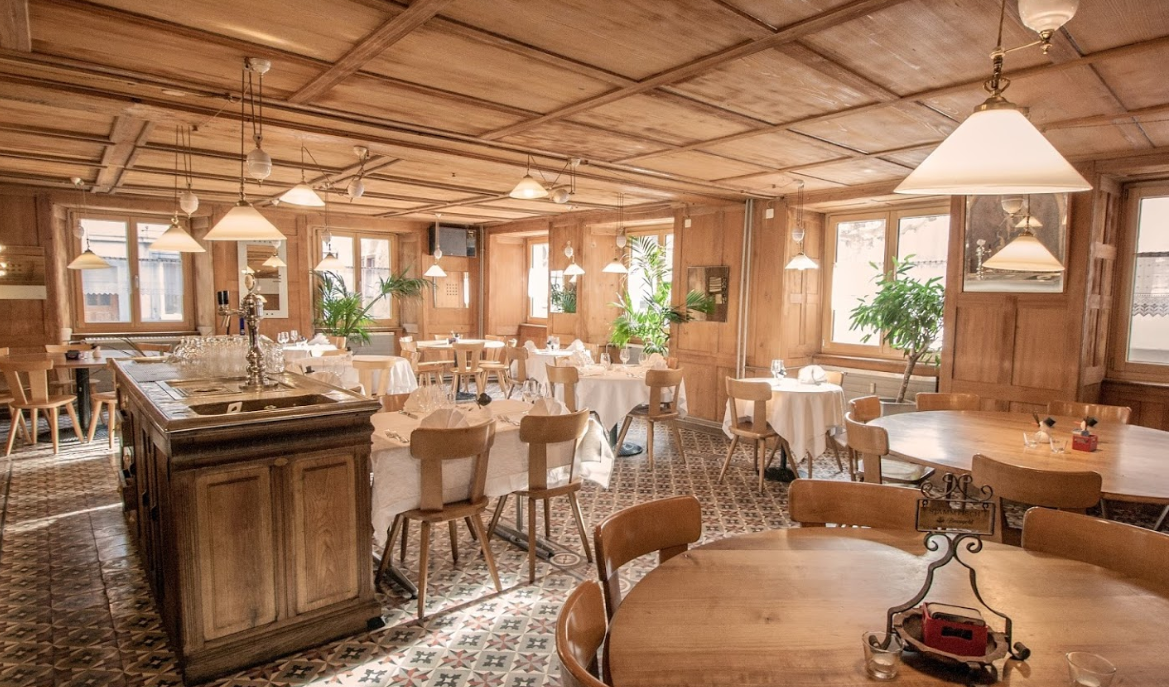 CANTON DE FRIBOURG : MAGNIFIQUE GRAND RESTAURANT AMBIANCE A VENDRE  AUBERGE